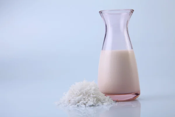 Tarro de leche de coco — Foto de Stock