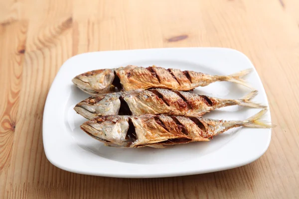 Deep fried ikan kembung — Stock Photo, Image