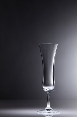 boş şarap kadehi