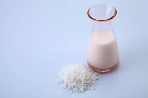 Vaso di latte di cocco — Foto Stock