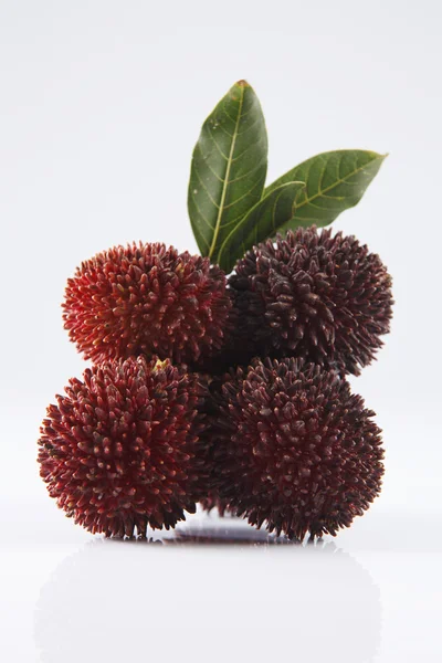 Owoce Pulasan lub kapulasan — Zdjęcie stockowe