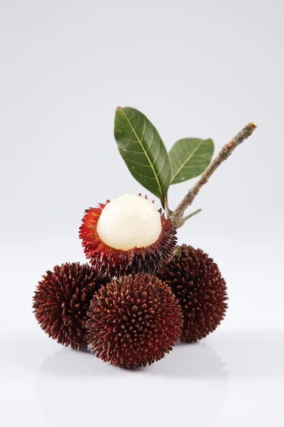 Pulasan 或 kapulasan 的水果 — 图库照片