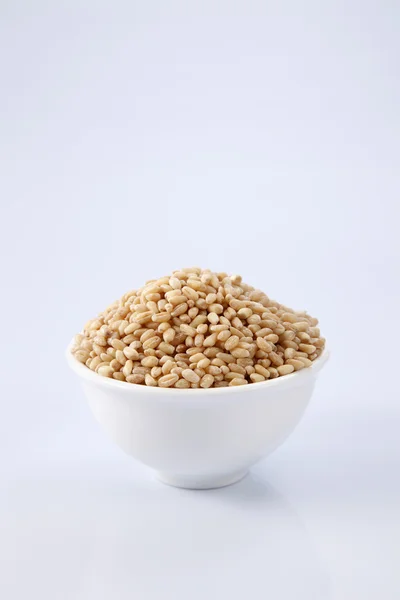 Bowl of wheat grain — Stock Photo, Image