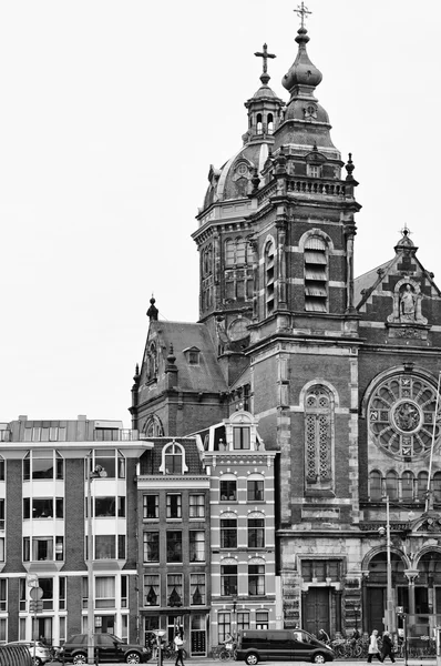 Holland, Amsterdã; 9 de outubro de 2011, vista da fachada da Igreja de São Nicolau - EDITORIAL — Fotografia de Stock