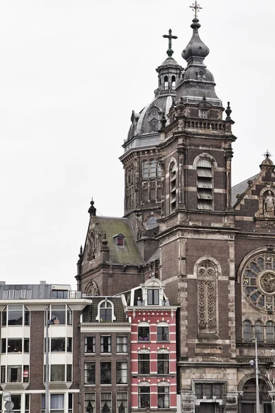 Голландия, Амстердам; 9 октября 2011 г., вид на фасад Никольской церкви - EDITORIAL — стоковое фото