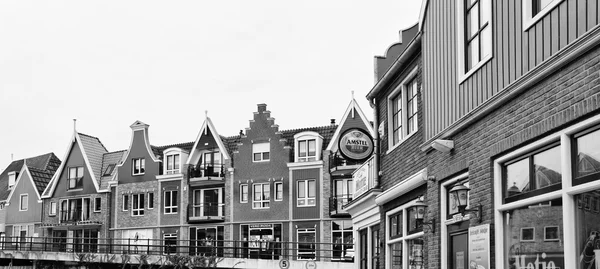 Ολλανδία, Volendam? 9 Οκτωβρίου 2011, παλιά πέτρινα σπίτια - συντακτική — Φωτογραφία Αρχείου