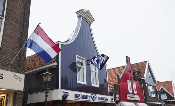 Holland, Volendam (Amsterdam); 9 oktober 2011, de gevel van de oude stenen huizen - redactie — Stockfoto