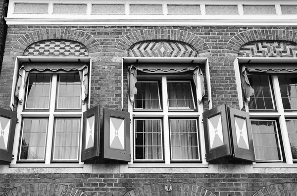 Holland, Volendam (Amsterdam); 9 October 2011, old stone house facade - EDITORIA — Stock Photo, Image