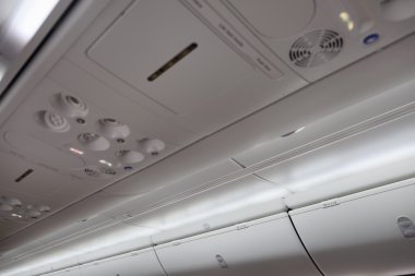 İtalya, uçak kabin yok Sigara İçilmez işareti ile