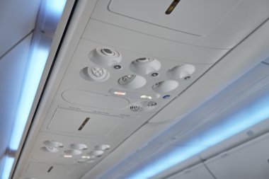 İtalya, uçak kabin yok Sigara İçilmez işareti ile