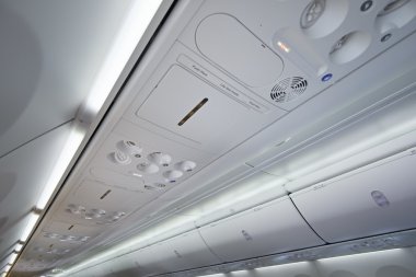 İtalya, uçak kabin yok Sigara İçilmez işareti ile