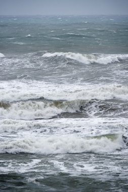 İtalya, Sicilya Kanalı, kışın sert Akdeniz