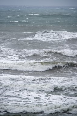 İtalya, Sicilya Kanalı, kışın sert Akdeniz