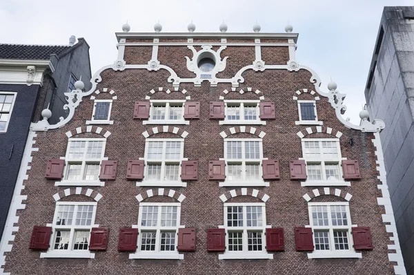 Holandia, Amsterdam, stary kamienny dom Śródmieście — Zdjęcie stockowe