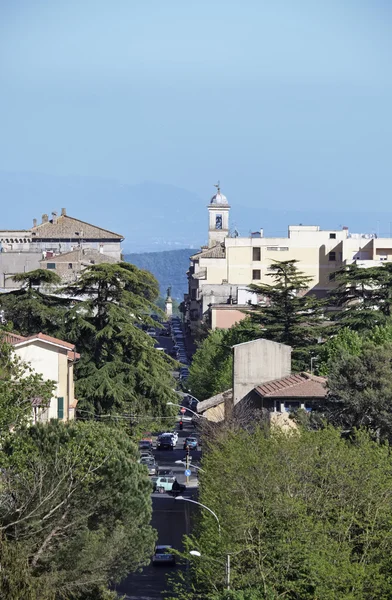 Olaszország, Lazio, Manziana, Nézd a kis város — Stock Fotó
