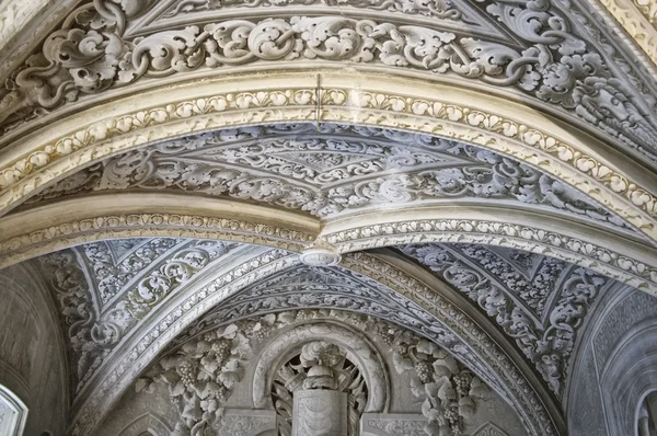 Portugal, Sintra, Pena National Palace, 18th century a. C., decorated roof — Stock Photo, Image