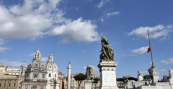 Italia, Roma, monumenti e chiese nel Foro Romano — Foto Stock