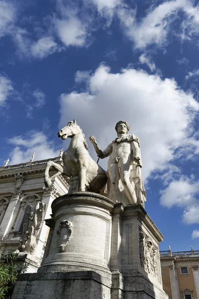 Włochy, Rzym, campidoglio placu, rzymski statua — Zdjęcie stockowe