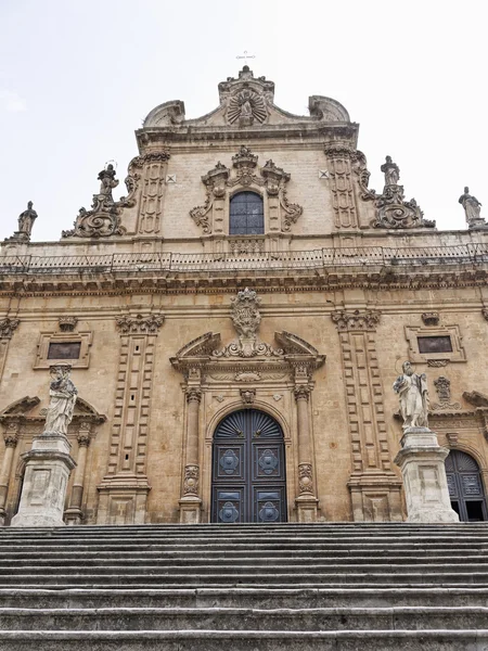 Włochy, Sycylii, Modica (Prowincja Ragusa), St. Peter's Cathedral (XVIII w. a.C.), barokową fasadą i posągi — Zdjęcie stockowe