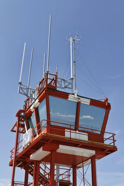 Italia, Cuneo; 26 luglio 2010, torre di controllo dei voli aeroportuali - EDITORIALE — Foto Stock