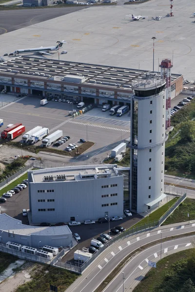 Italy, Venice; 14 September 2011, aerial view of the airport flight control tower - EDITORIAL — Stock Photo, Image