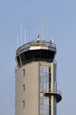 İtalya, Venedik; 14 Eylül 2011, Havaalanı uçuş kontrol kulesi - Editörden