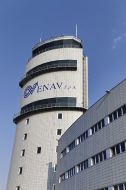 İtalya, Venedik; 14 Eylül 2011, Havaalanı uçuş kontrol kulesi - editoryal görünümünü