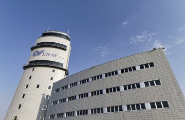 İtalya, Venedik; 14 Eylül 2011, Havaalanı uçuş kontrol kulesi - editoryal görünümünü