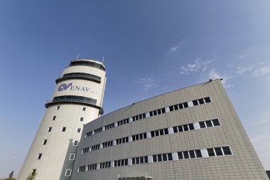 İtalya, Venedik; 14 Eylül 2011, Havaalanı uçuş kontrol kulesi - editoryal görünümünü