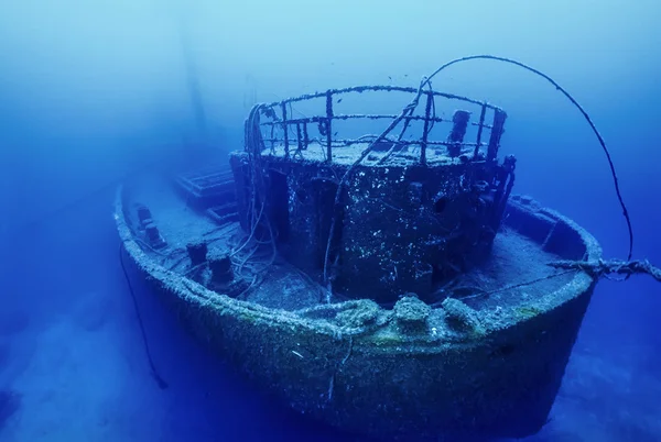 Mar Mediterrâneo, U.W. fotografia, mergulho em naufrágio, Tunísia, Ilhas Galite, naufrágio naufrágio navio russo - FILM SCAN — Fotografia de Stock