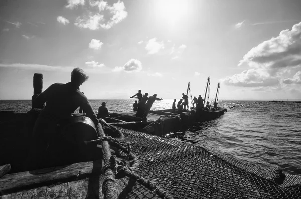 Italy, Sicily, Mediterranean Sea, Favignana Island, tuna fishing, fishermen pulling the nets with tunas - FILM SCAN — Stock Photo, Image