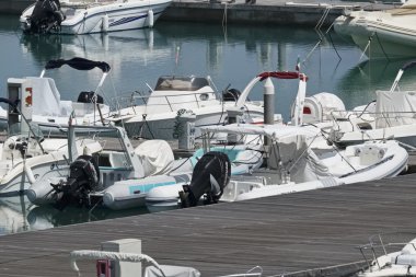 Çin Opera Tiyatrosu; 12 Mayıs 1983, geleneksel onun makyaj backstage içinde Çinli kadınla önce Sergisi - Editörden (Film tarama)