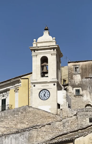 Italy, Sicily, Ragusa Ibla, Purgatory Saint Souls Baroque Church bell tower (Chiesa delle Anime Sante Del Purgatorio), 1757 a.C., — Stock Photo, Image