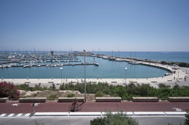 İtalya, Sicilya, Akdeniz, Marina di Ragusa; 31 Temmuz 2016, tekneler ve Lüks Yatlar port - Editörden