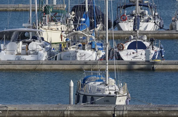 Italy, Sicily, Mediterranean sea, Marina di Ragusa; 29 August 2016, luxury yachts in the port - EDITORIAL — Stock Photo, Image