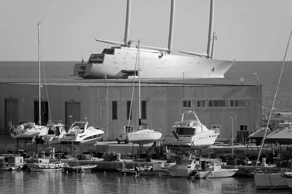 이탈리아 시칠리아 지중해해 마리나 디라구 라구사 2020 항구에 요트와 최대의 — 스톡 사진