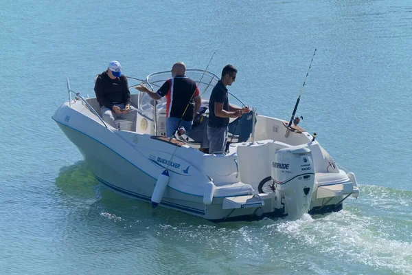 Italien Sicilien Medelhavet Marina Ragusa Ragusaprovinsen Oktober 2020 Fiskare Motorbåt — Stockfoto