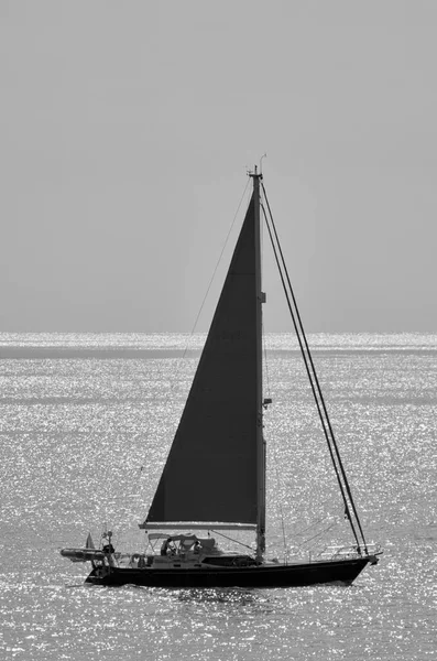 イタリア シチリア島 地中海 シチリア海峡でのセーリングボート — ストック写真