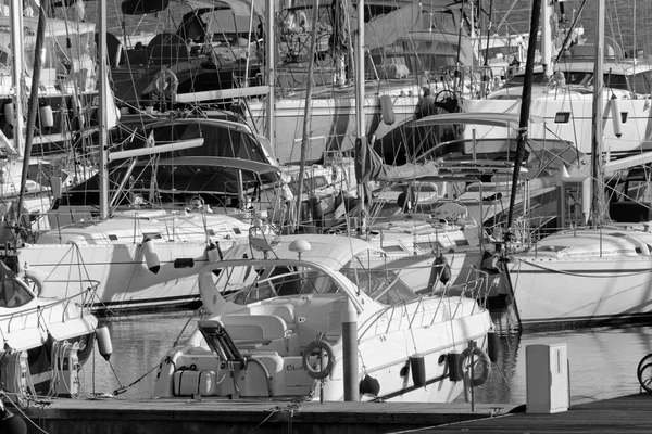 意大利 西西里 地中海 拉古萨海 拉古萨省 2020年11月6日 港口豪华游艇 Editorial — 图库照片