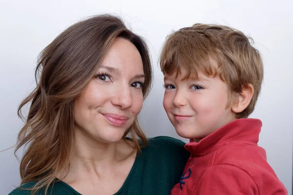 Italie Sicile Portrait Une Mère Avec Son Fils Ans — Photo