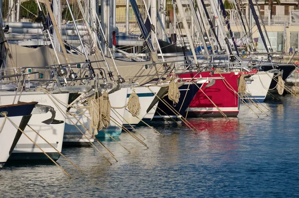 Italien Sicilien Medelhavet Marina Ragusa Ragusaprovinsen November 2020 Lyxjakter Hamnen — Stockfoto