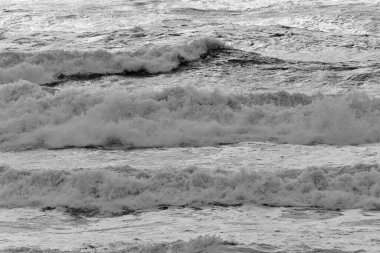 İtalya, Sicilya Kanalı, kışın sert Akdeniz