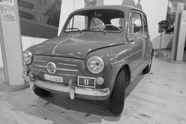Olaszország Róma Rendőrautók Expo Múzeum Május 2004 Fiat 600 1962 — Stock Fotó