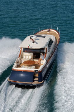 İtalya, Fiumicino (Roma), 12 Mart 2007, Newport 46 ABATI YACHTS lüks yat, hava manzaralı - EDITORIAL