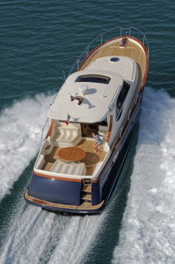 İtalya, Fiumicino (Roma), 12 Mart 2007, Newport 46 ABATI YACHTS lüks yat, hava manzaralı - EDITORIAL