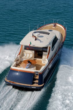 İtalya, Fiumicino (Roma), 12 Mart 2007, Newport 46 ABATI YACHTS lüks yat, hava manzaralı - EDITORIAL