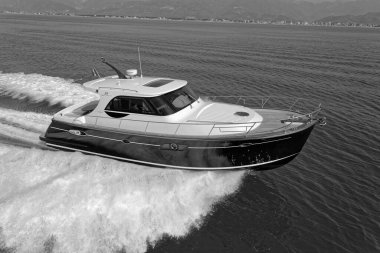 İtalya, Fiumicino (Roma), 12 Mart 2007, Newport 46 ABATI YACHTS lüks yat, hava manzaralı - EDITORIAL