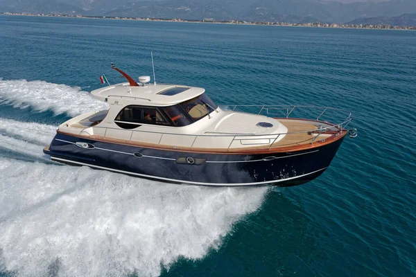 意大利 Fiumicino 2007年3月12日 New Port Abati Yachts Luxury Yacht Aerial — 图库照片