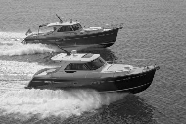 İtalya, Fiumicino (Roma), 12 Mart 2007, Newport 46 ve Portland 55 ABATI YACHTS lüks yatlar, hava manzarası - EDITORIAL