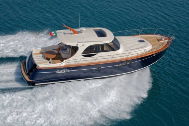 İtalya, Fiumicino (Roma), 12 Mart 2007, Newport 46 ABATI YACHTS lüks yat, hava manzaralı - EDITORIAL